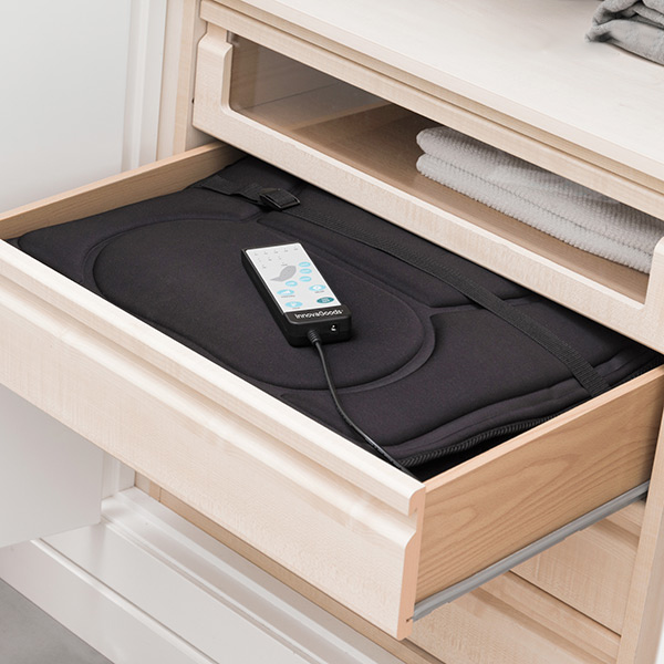 Helkroppsmatta med massage 14W svart