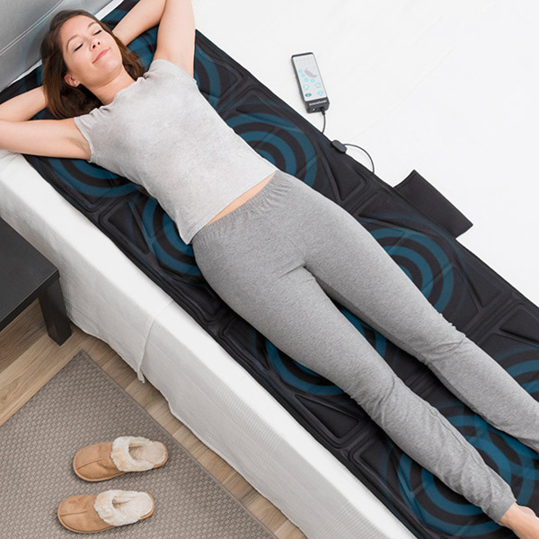 Helkroppsmatta med massage 14W svart
