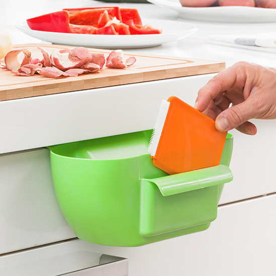 Hängande avfallsbehållare