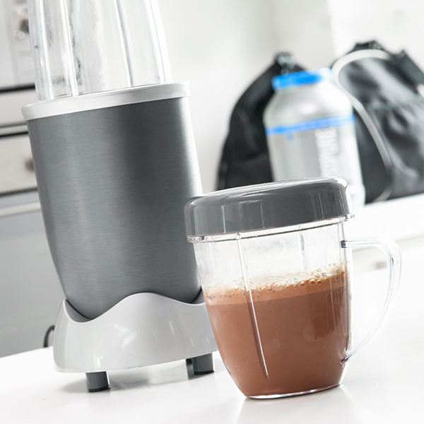 Grå 600W Nutri-blender med smart One Touch och receptsamling