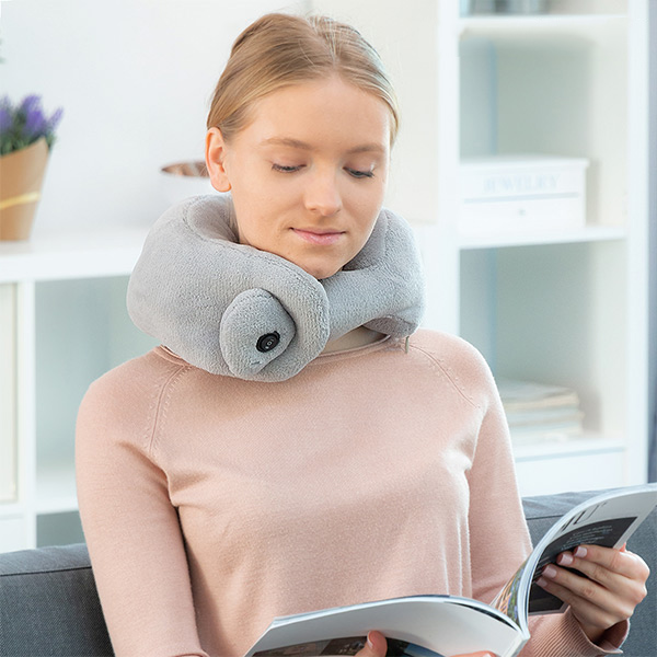 Nackkudde med massagefunktion