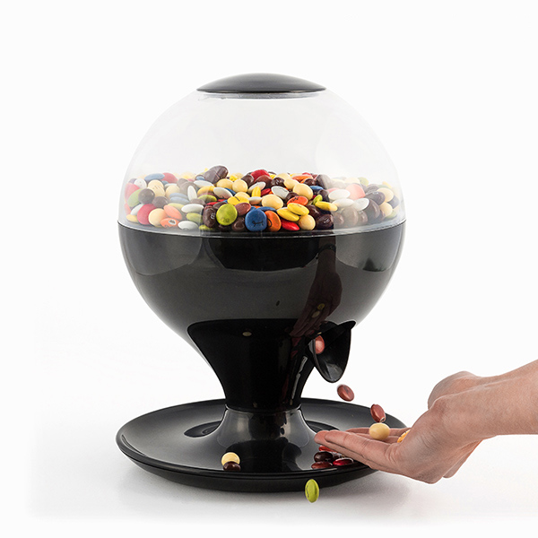 Rörelsestyrd godis- och snacksdispenser